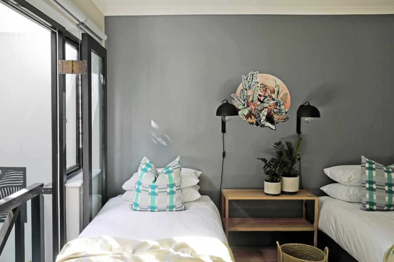 Deane House - Number 17 Cape Town
